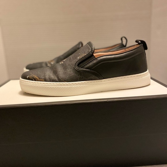 Unisex Gucci Slip-ons - Picture 5 of 5